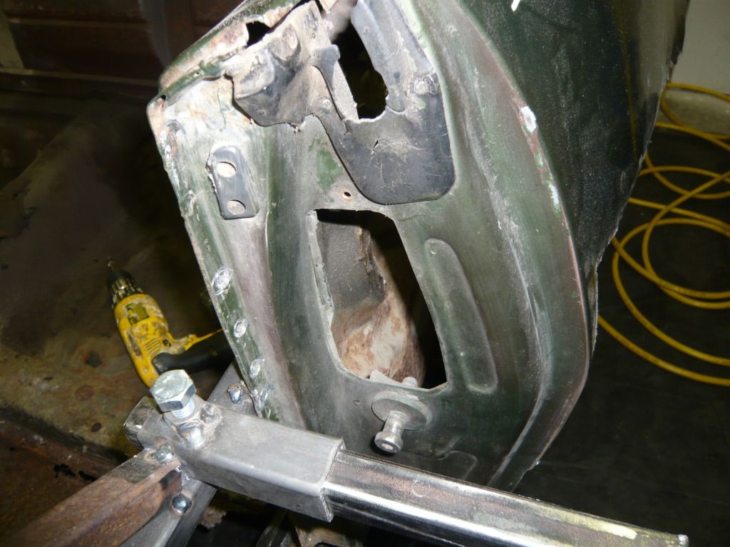 removing quarter glass and assembly, 67 vert Team Camaro Tech